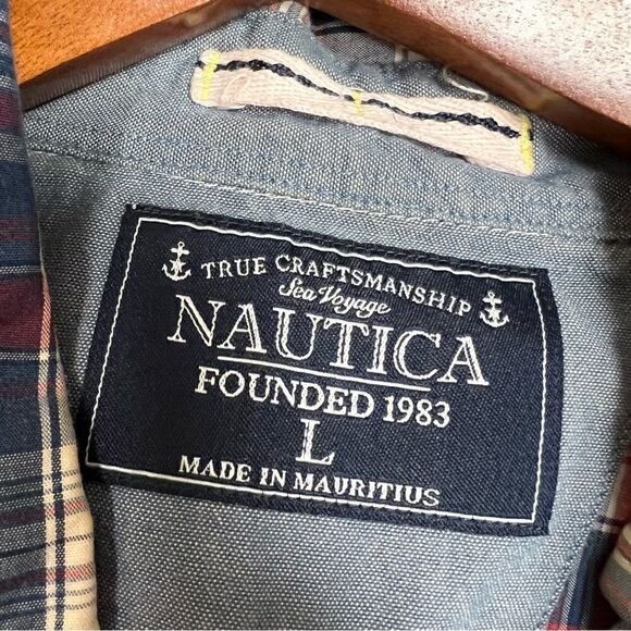 Nautica multicolored plaid cotton button down size L - Picture 5 of 5